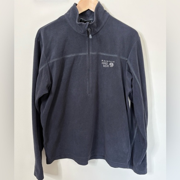 Mountain Hardwear 1/2 Zip Black Pullover Fleece Sweatshirt Size Medium - Picture 1 of 8